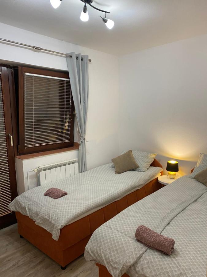 Apartman Laura Smoljanac Bagian luar foto